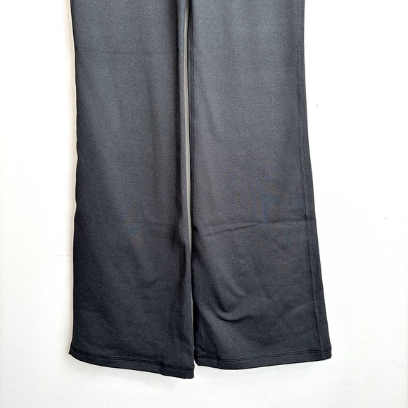 NWT Old Navy Extra High-Waisted CloudComfy Boot-Cut Leggings Black Jack Size SP - Picture 5 of 15